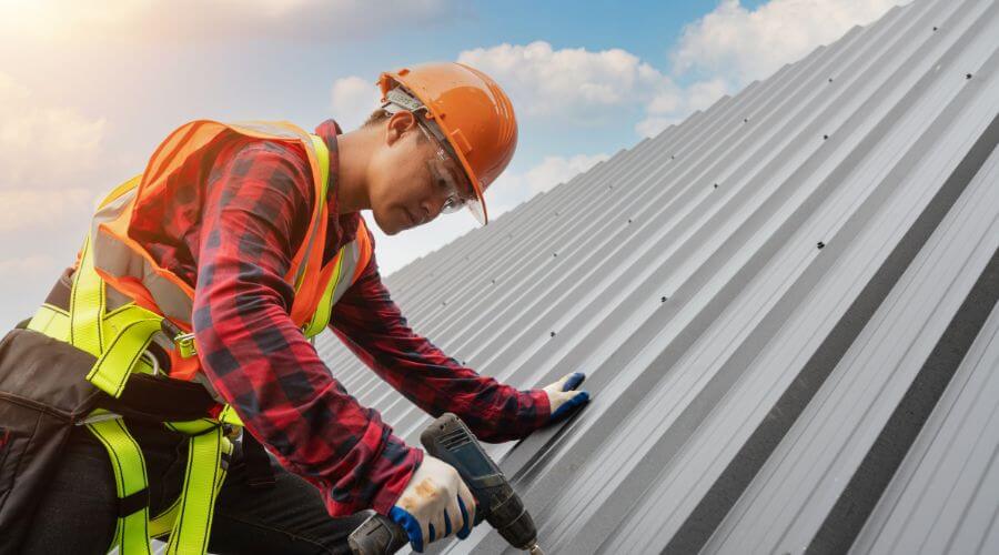 Expert top industrial roofings services in Palms, MI